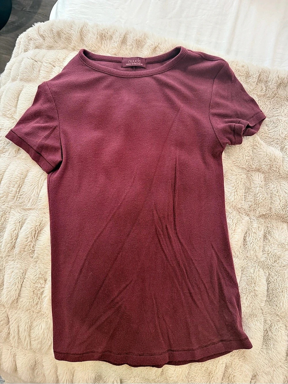 nuuds slinky rib Short Sleeve Tee Maroon/burgundy color, size s Like New conditi